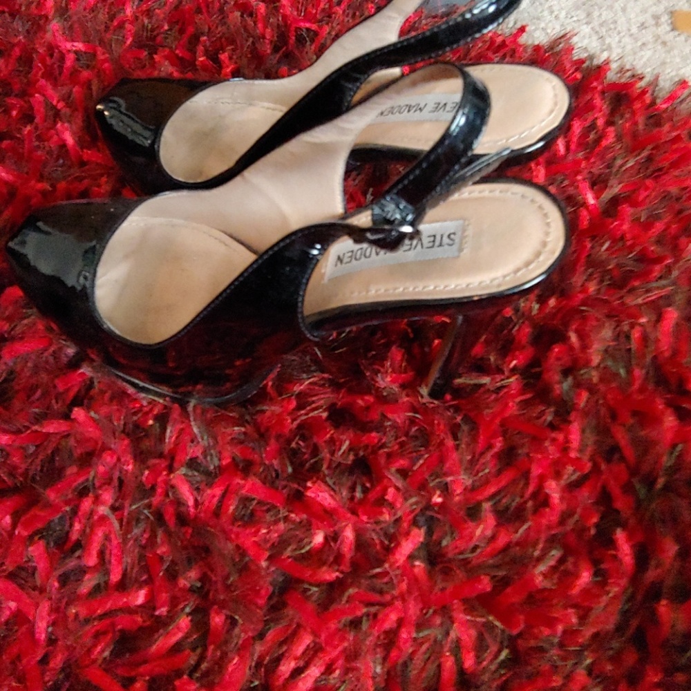 Patent leather Steve Madden heels